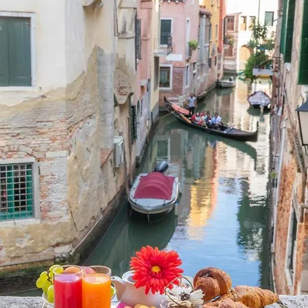 Dimora Al Doge Beato Vista Canale Venedig Exterior foto